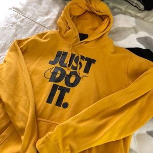 nike mustard yellow sweatshirt